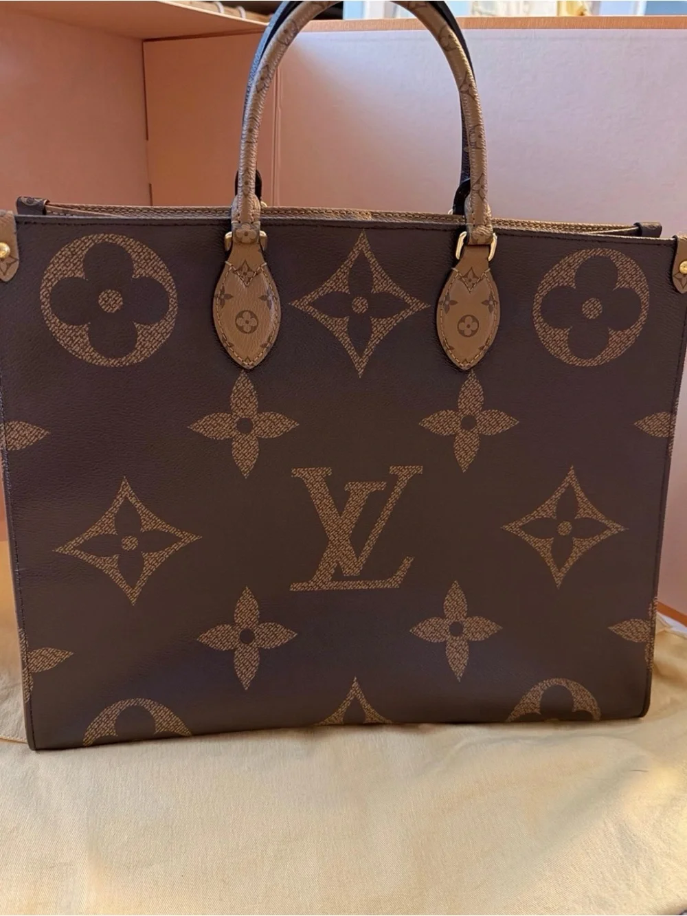 Louis Vuitton On The Go GM